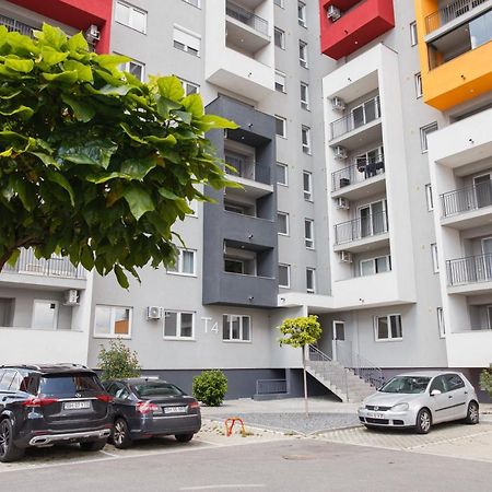Charming Family Haven Apartment Oradea Ngoại thất bức ảnh