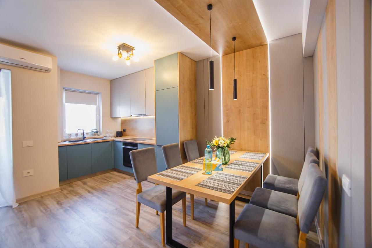 Charming Family Haven Apartment Oradea Ngoại thất bức ảnh