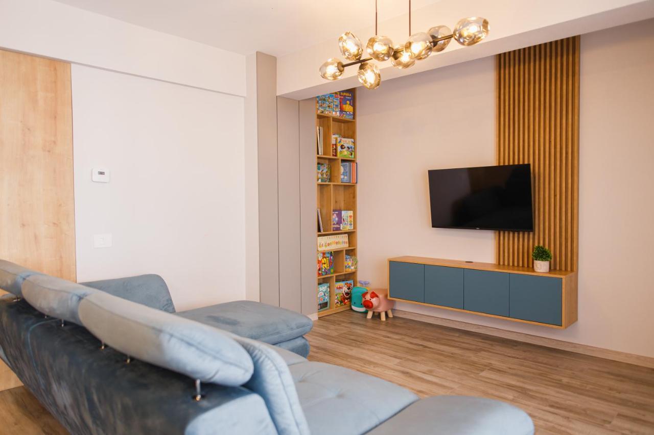 Charming Family Haven Apartment Oradea Ngoại thất bức ảnh