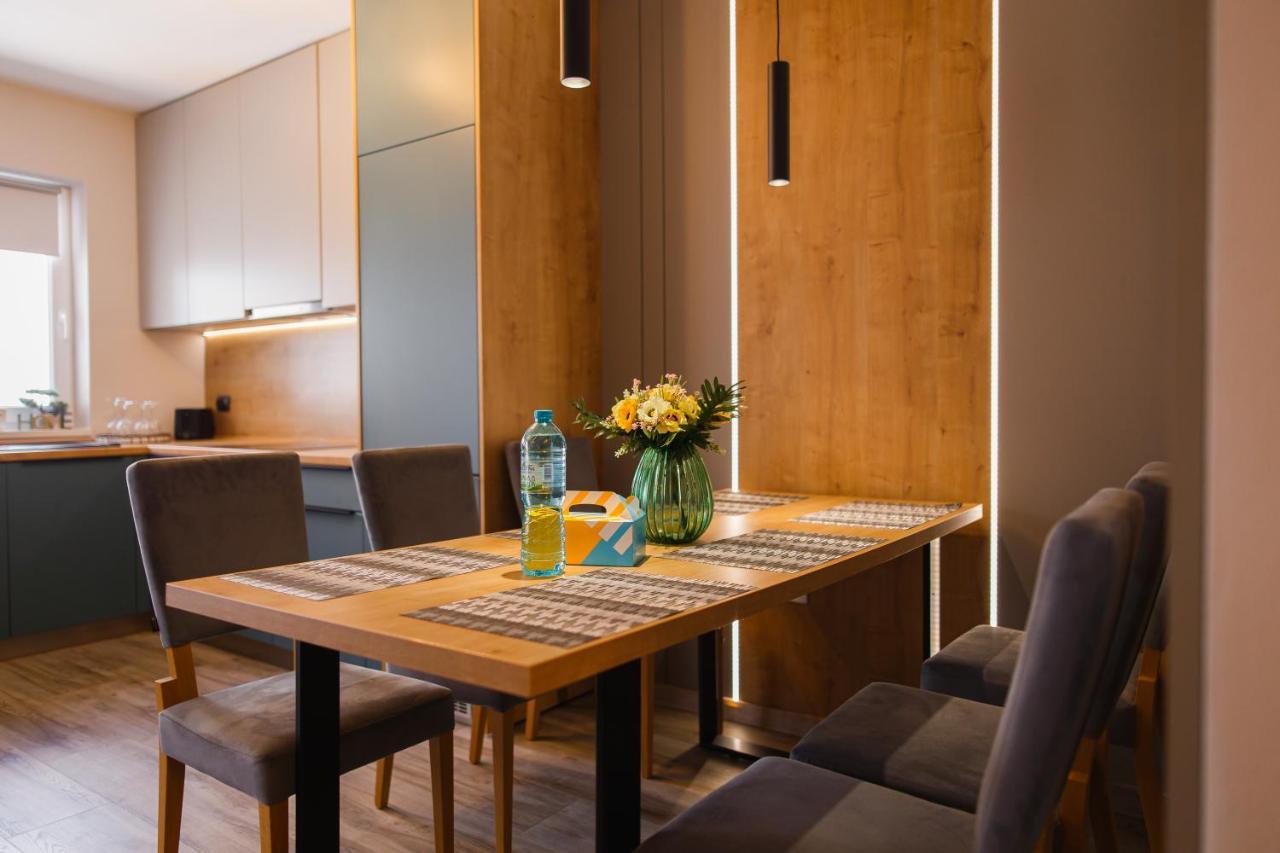 Charming Family Haven Apartment Oradea Ngoại thất bức ảnh