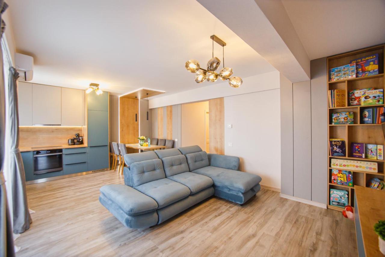 Charming Family Haven Apartment Oradea Ngoại thất bức ảnh